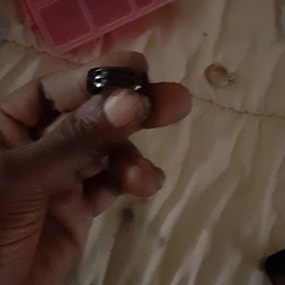 Ring - Picture 2 of 3